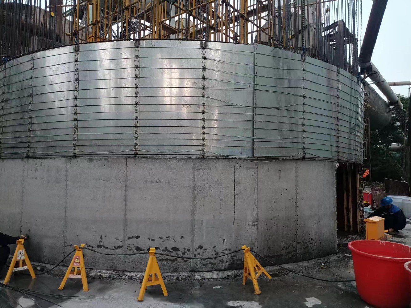 二高炉热风炉烟囱80m拆除新建项目验收